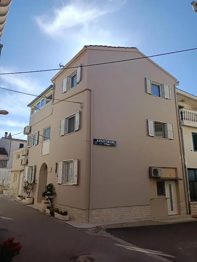Apartments Vrime Biograd Na Moru